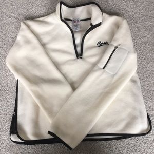 Roots half zip fleece